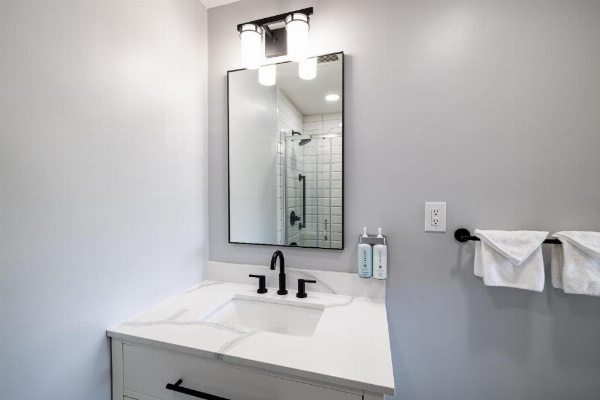 Tides Oceanview Inn and Cottages image 53