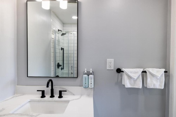 Tides Oceanview Inn and Cottages image 54