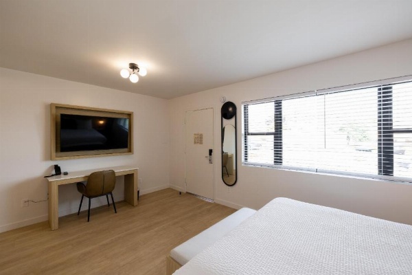 Tides Oceanview Inn and Cottages image 66