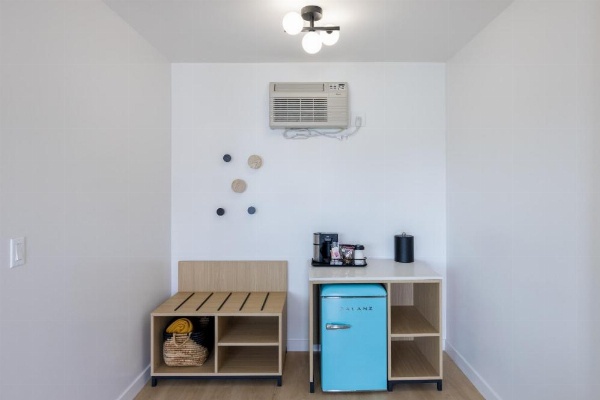 Tides Oceanview Inn and Cottages image 78